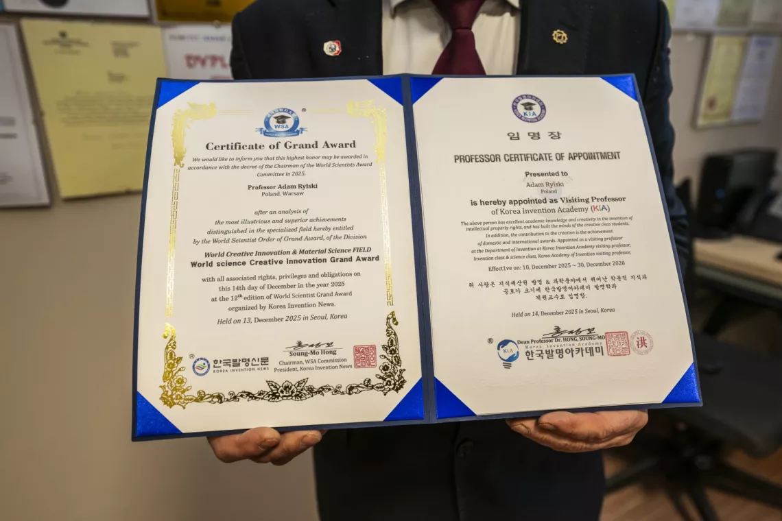 Certyfikaty przyznanych nagród