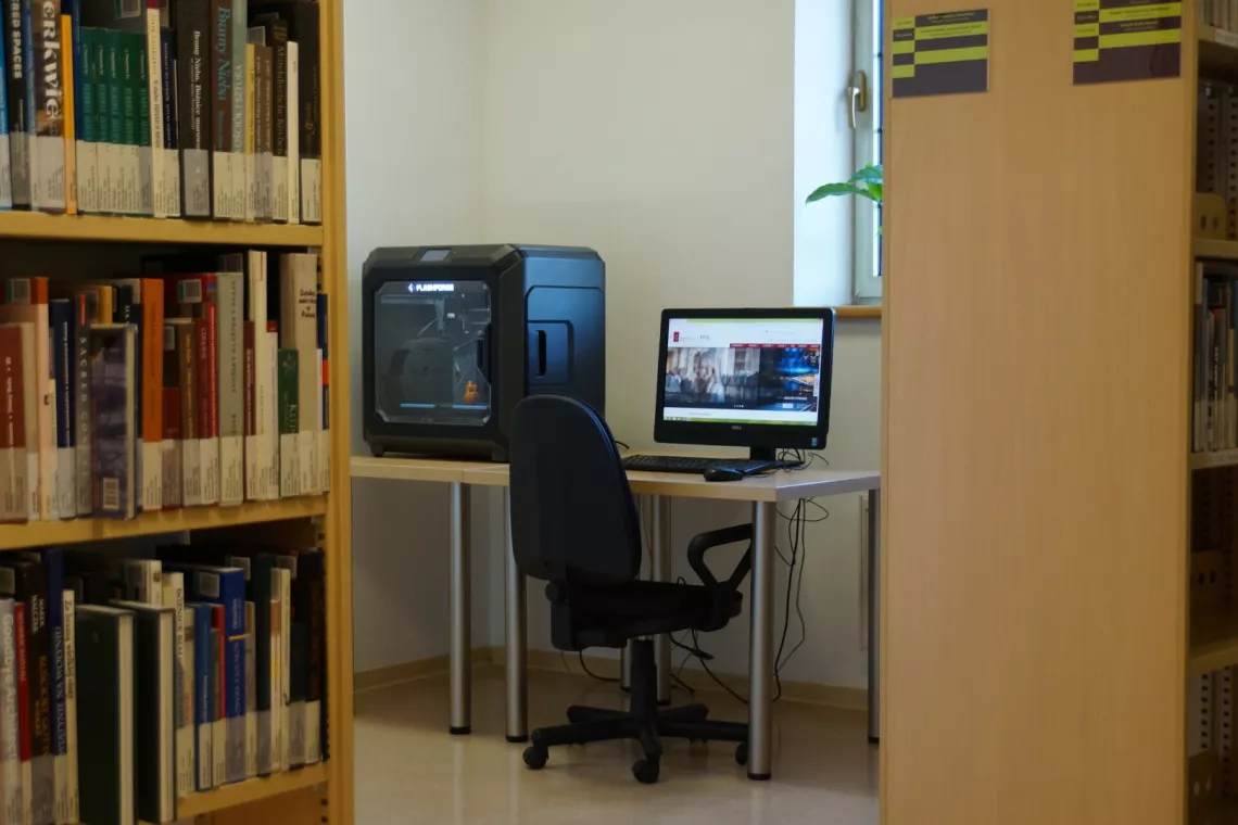 Stanowisko z drukarką 3D