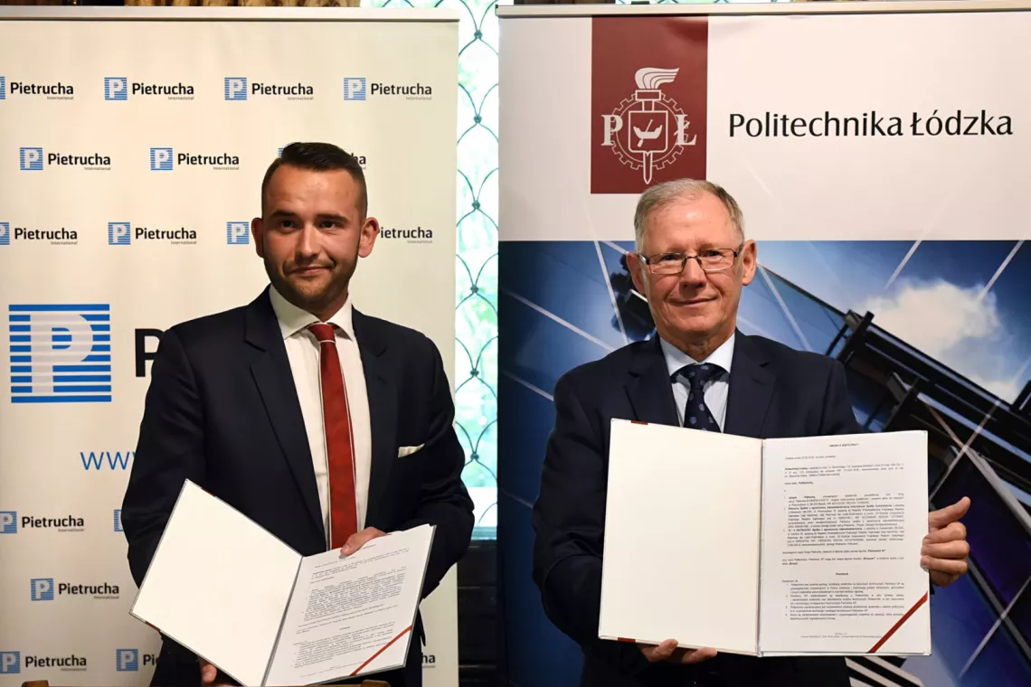 Jerzy Pietrucha, prezes Zarządu i dyrektor generalny Grupy Pietrucha oraz rektor Politechniki Łódzkiej prof. Sławomir Wiak