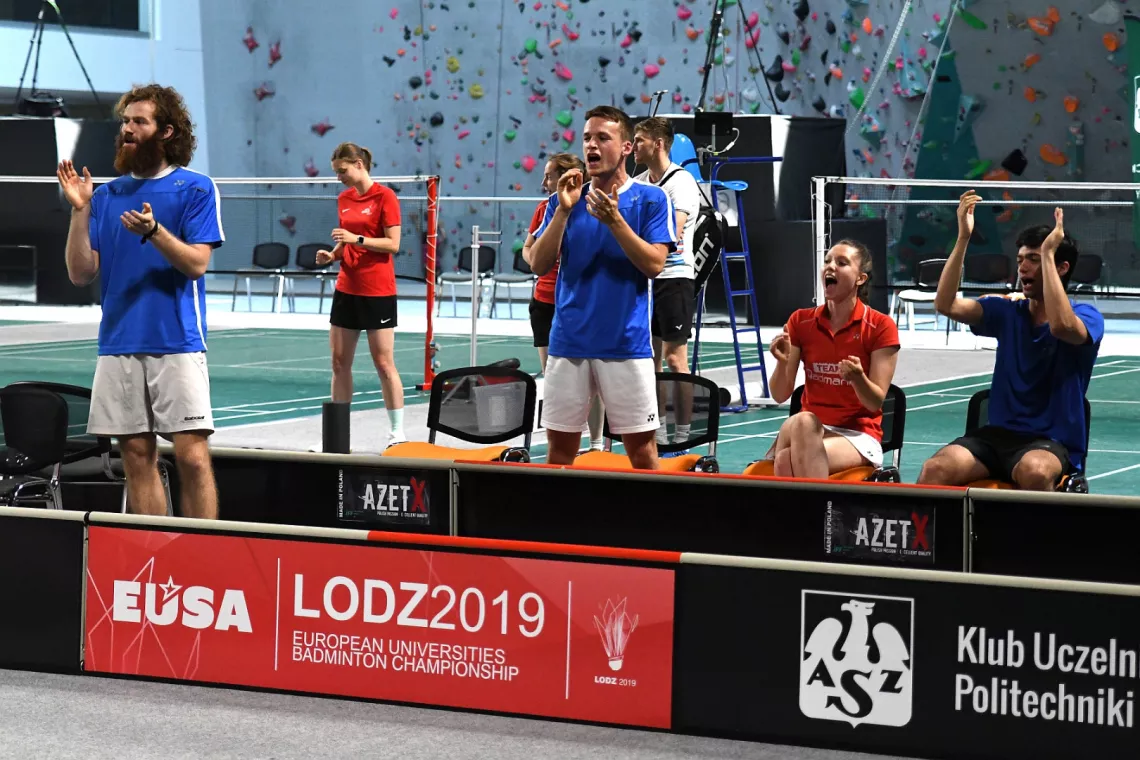 Rozgrywkom towarzyszyły emocje dopingujących