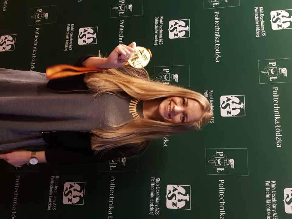 Dorota Banaszcyk ze złotym medalem mistrzyni świata w karate