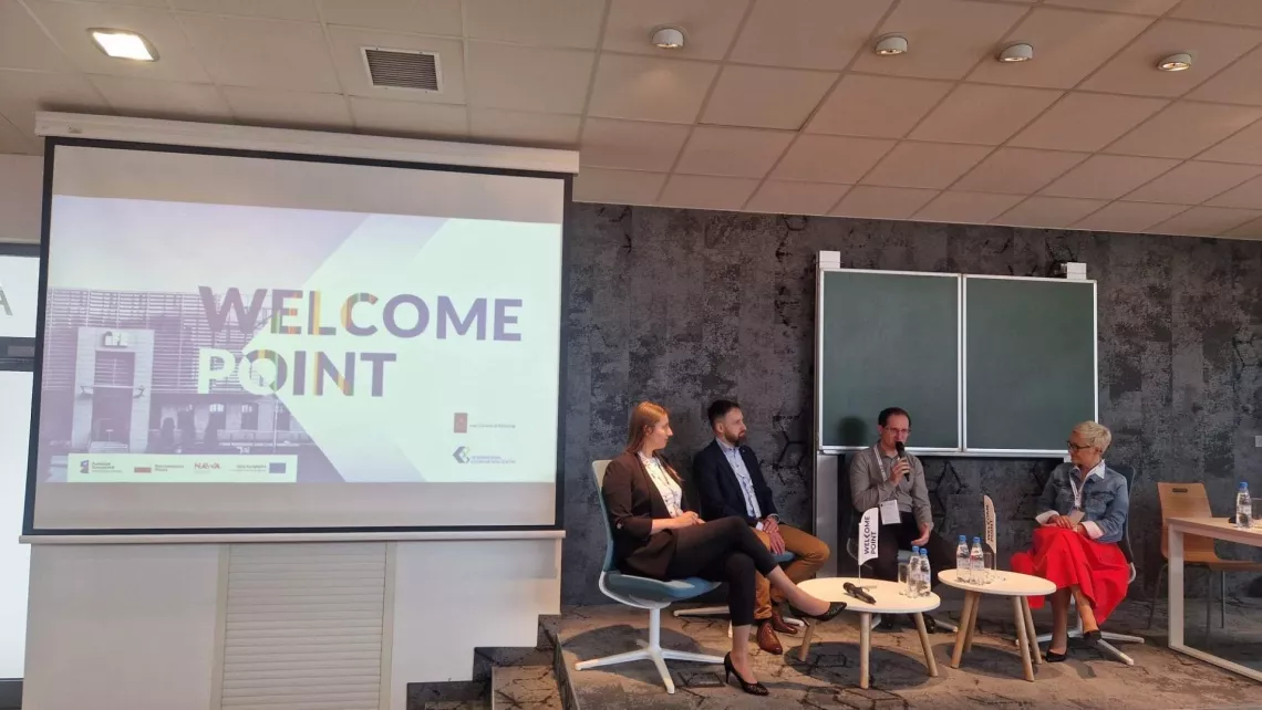 Od lewej: Iga Kosecka – Operations Manager z GTD® Polska,  Jakub Ujejski – GTD® Master Trainer,  Maciej Kronenberg – prezes Zarządu, Centrum Inicjatyw na rzecz Rozwoju REGIO i Aga Rogala – pedagog terapeuta, trener EQdo®.