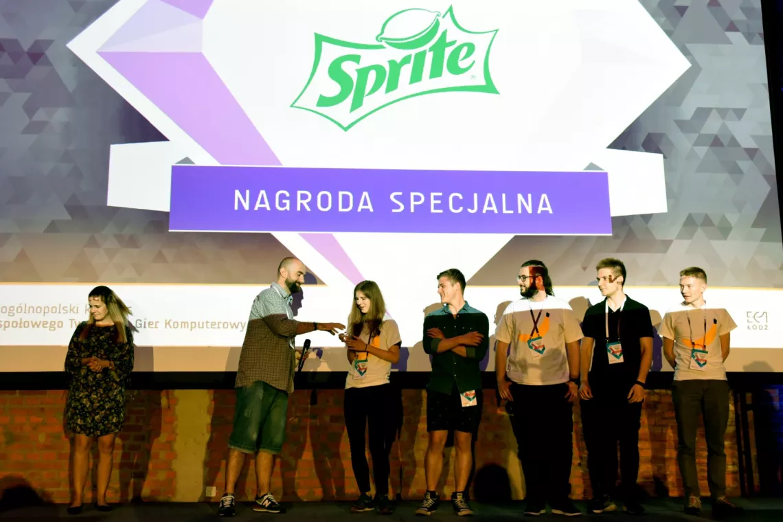 Poza nagrodami głównymi w kategoriach konkursowych, partnerzy i sponsorzy przyznali nagrody specjalne