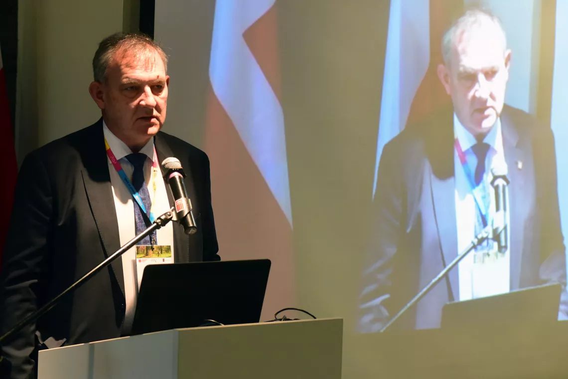 Jak podkreśla rektor prof. Jóżwik: Politechnika Łódzka to instytucja wdrażająca nowoczesne rozwiązania do codziennego życia