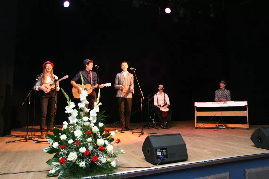 Uczniowie mają wiele talentów, także muzyczne