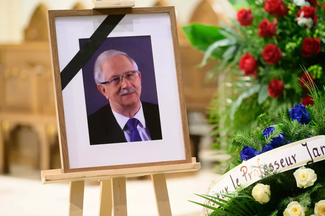 Pożegnanie Profesora Krysińskiego było celebrowane w Archikatedrze