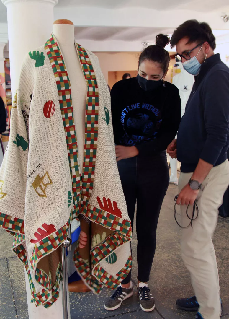 Projekt żakardowego ponczo