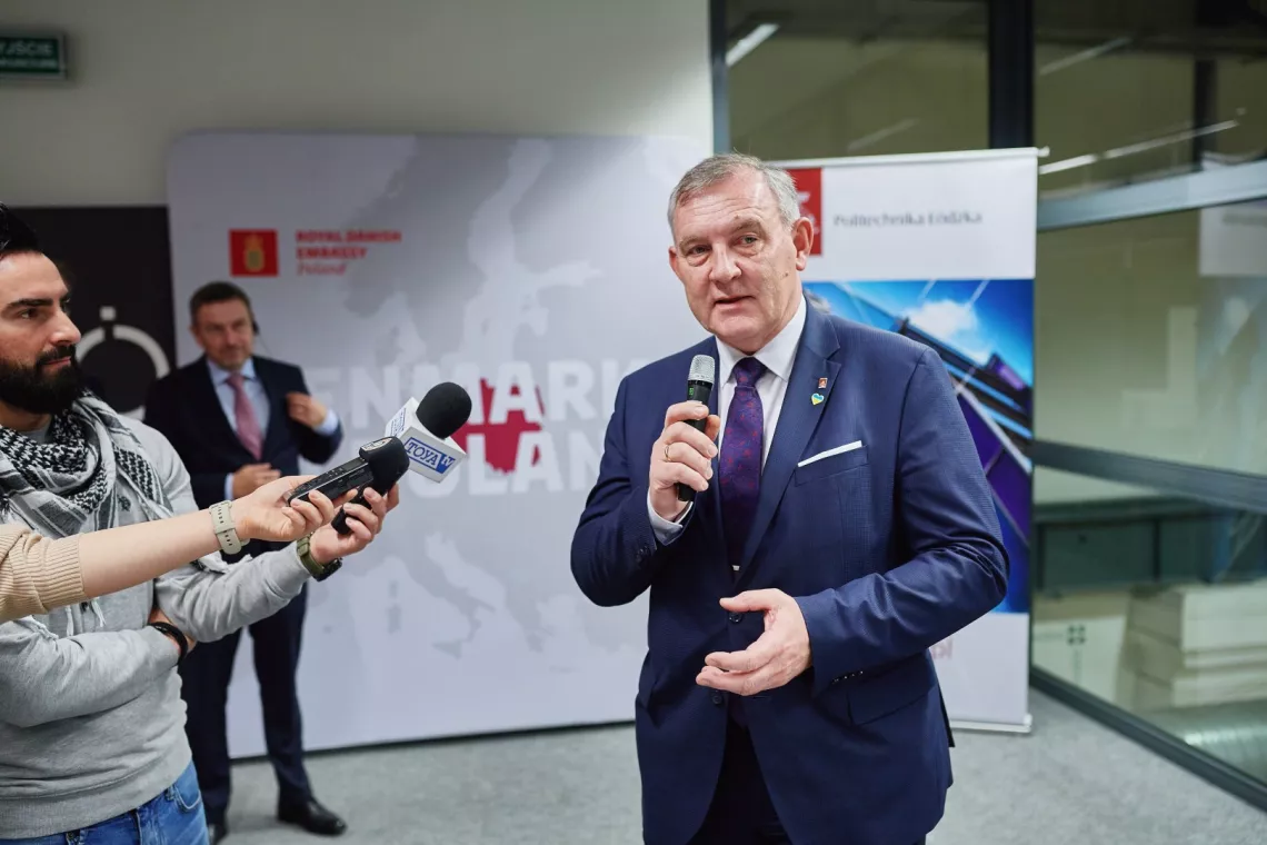 Przemawia rektor prof. Krzysztof Jóźwik