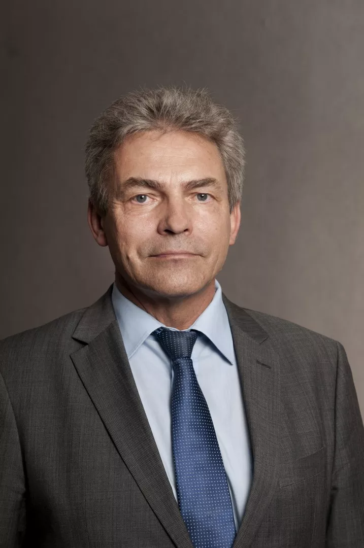 Profesor Marek Lefik