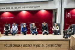 Panel dyskusyjny z udziałem siedmiu osób