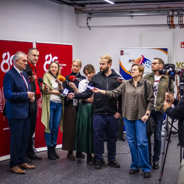 Rektor prof. Krzysztof Jóźwik mówił o planach na jubileusz na spotkaniu z dziennikarzami