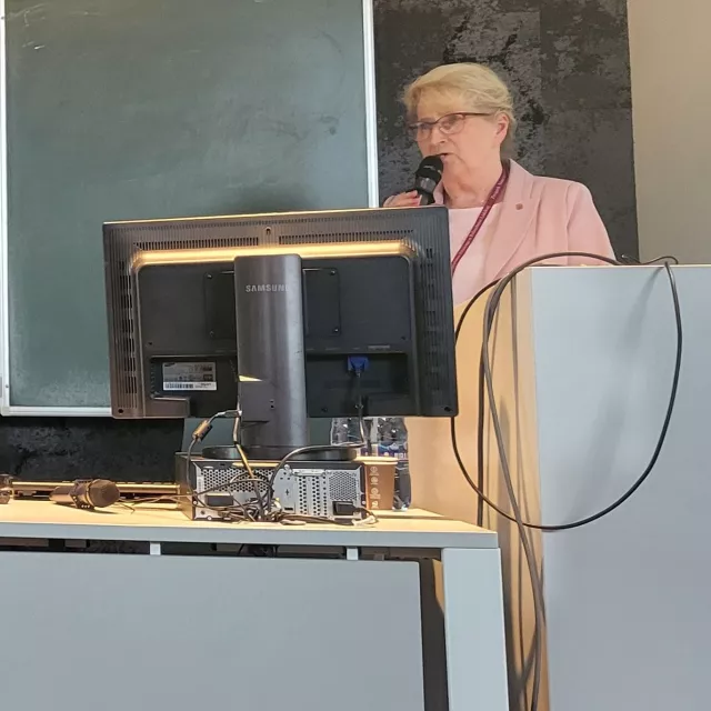 Przewodniczący obrad Konferencji kolega Adam Rzepkowski i koleżanka Prezes ZNP w PŁ Barbara Kościelniak-Mucha