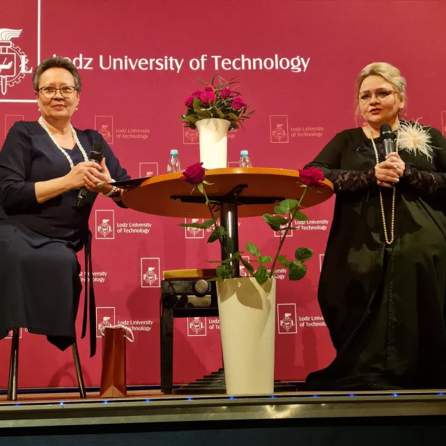 Danuta Dudzińska - sopranistka z prowadzącą CzFK dr hab. Anną Jeremus-Lewandowską