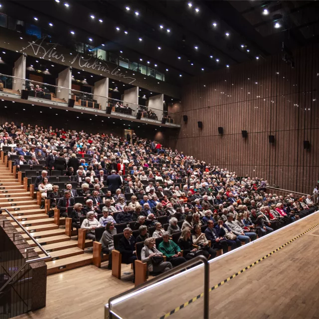 Sala wypełniona publicznością