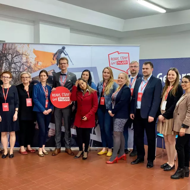 Targi w Ciudad de Mexico. Polska delegacja z Ambasadorem Maciejem Ziętarą