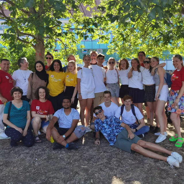 Wolontariusze na 20. Kinderuni Wien