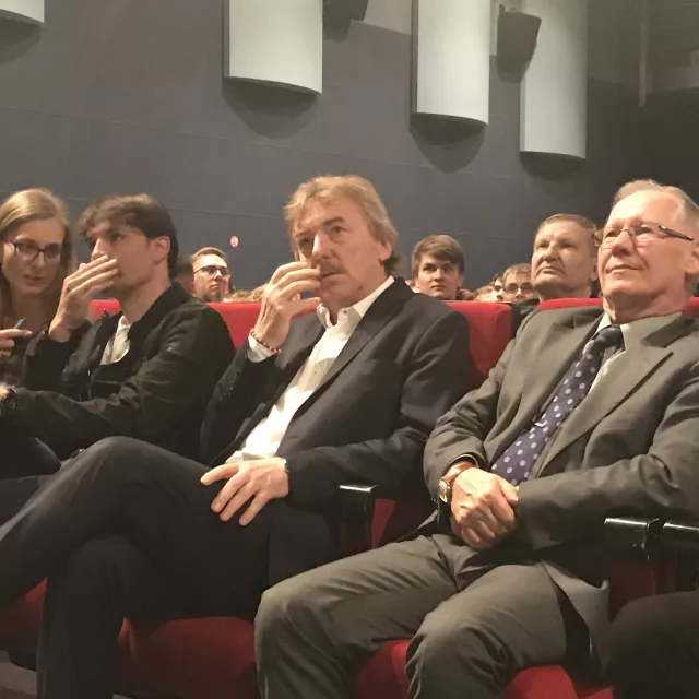 Spotkanie z prezesem PZPN i sławą z Realu Madryt zainteresowało wielu studentów. Gości przyjął rektor PŁ.