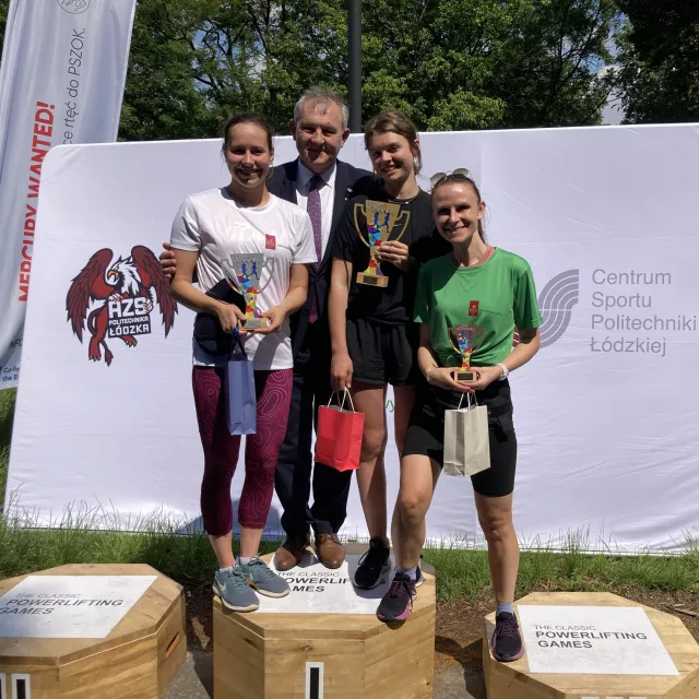 Na podium najszybsze wśród kobiet: Zuzanna Niciak, Aleksandra Bednarek i Magdalena Gajek