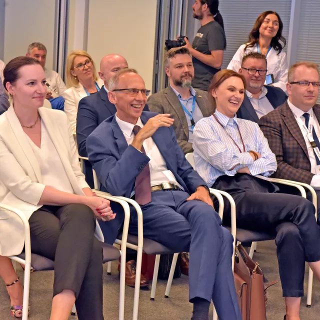 W czasie spotkania, od prawej Małgorzata Moskwa-Nowicka, wiceprezydent Łodzi  i  prorektor prof. Paweł Strumiłło