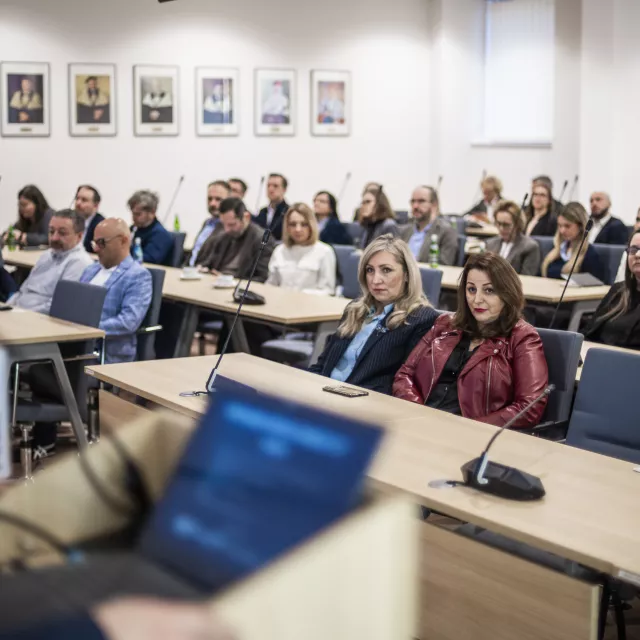 Uczestnicy spotkania w Sali Senatu PŁ