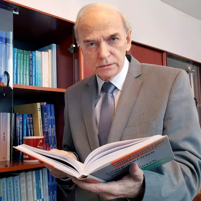 Prof. Michał Tadeusiewicz stworzył Łódzka Szkołę Teorii Obwodów