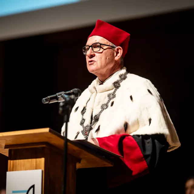 Rektor prof. Krzysztof Jóźwik