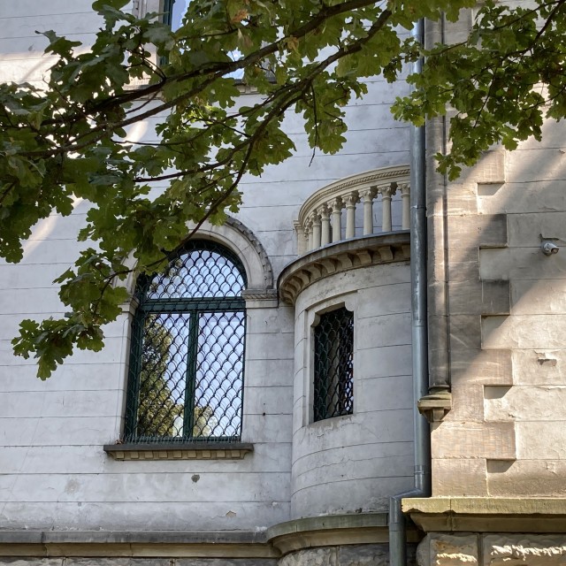 Półokrągły balkon 